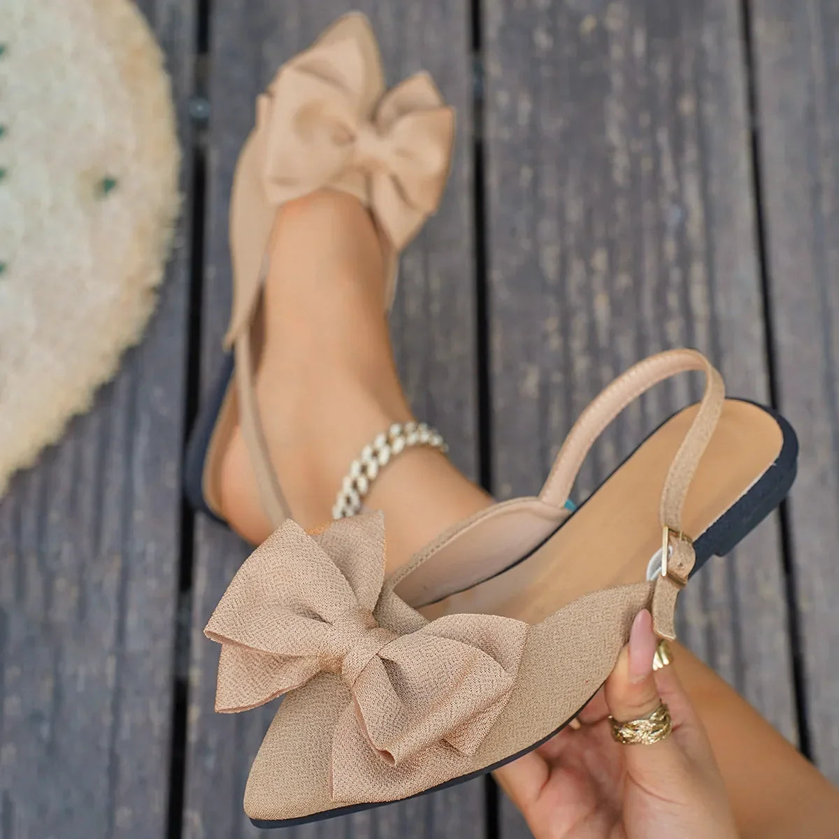 Damskie Płaskie Sandały Elise Slingback | Zamknięty Szpiczasty Nosek | Kokarda | Eleganckie Buty na Wiosnę i Lato